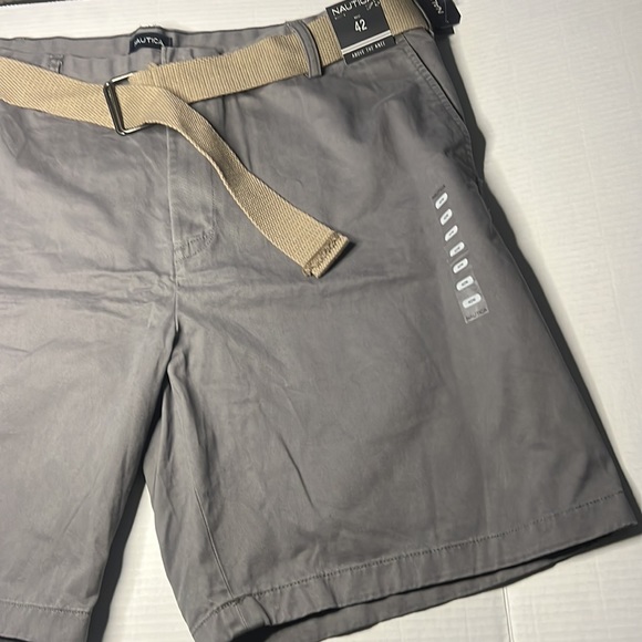 New! Nautica Gray Shorts Men Sz 42 - Picture 2 of 3